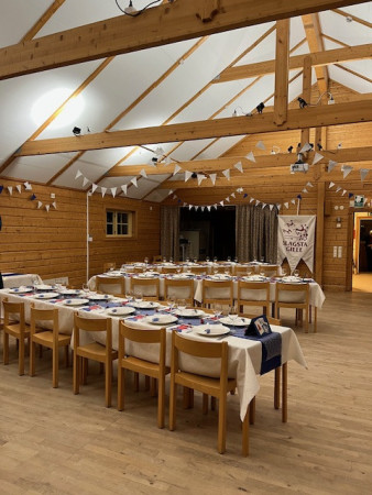 Fin dukning. Väntar på Gästerna